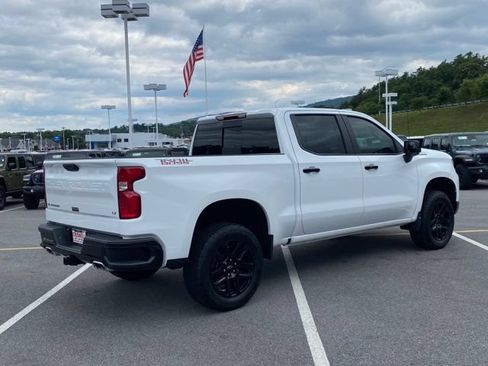 Used 2026 Chevrolet Silverado 1500 LT Trail Boss w/ LT Trail Boss Premium Package AWD/4WD image 5