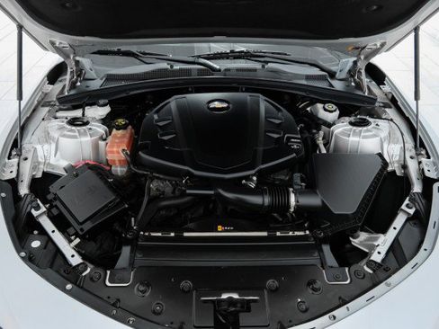 Used 2019 Chevrolet Camaro LT RWD image 40
