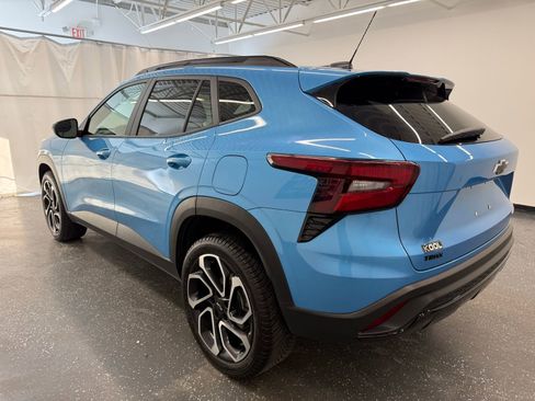 Used 2025 Chevrolet Trax RS w/ Driver Confidence Package image 3