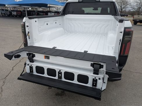 New 2026 GMC Sierra EV Elevation w/ LPO, Elevation Dark Package image 27