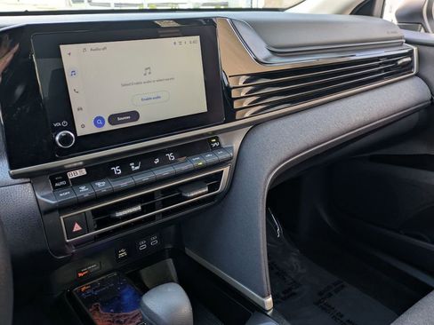 Used 2025 Toyota Camry LE image 15