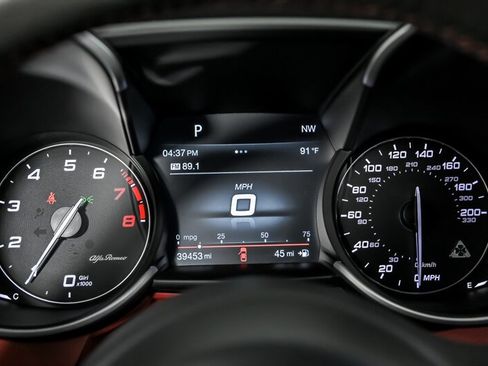 Used 2019 Alfa Romeo Giulia Quadrifoglio RWD image 23