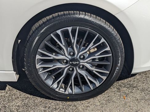 Certified 2023 Kia Forte GT-Line w/ GT-Line Premium Package image 9