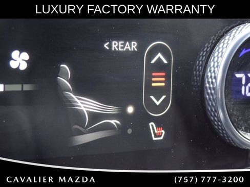 Used 2025 Genesis GV70 2.5T AWD/4WD image 48