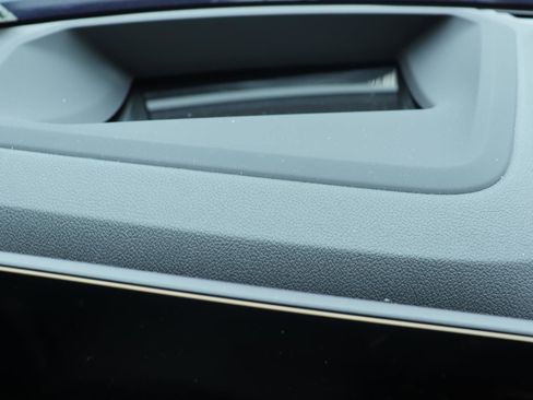 Used 2026 BMW 330i Sedan w/ M Sport Package image 25