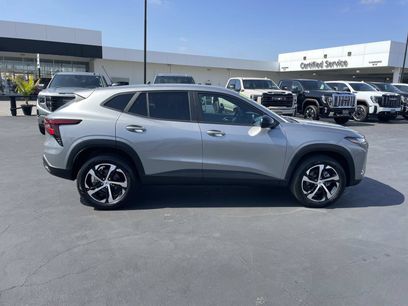 Used 2025 Chevrolet Trax RS w/ Driver Confidence Package