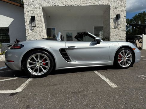 Used 2017 Porsche 718 Boxster S RWD image 17