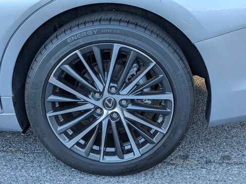 Certified 2024 Lexus ES 300h w/ Premium Package image 10