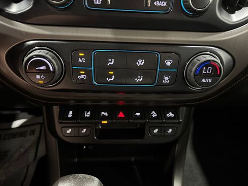 Used 2022 GMC Canyon AT4 w/ Driver Alert Package AWD/4WD image 33