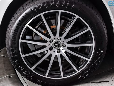 Used 2024 Mercedes-Benz GLS 580 4MATIC image 10