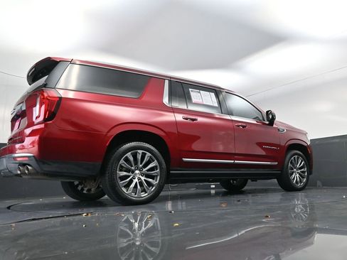Used 2021 GMC Yukon XL Denali w/ Denali Premium Package image 20