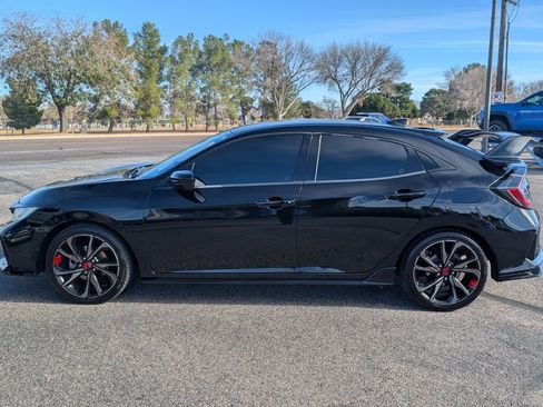Used 2018 Honda Civic Sport image 2