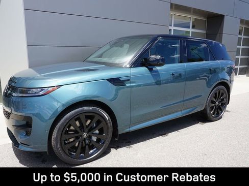 New 2025 Land Rover Range Rover Sport Dynamic SE image 3