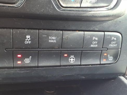 Used 2017 RAM 1500 Big Horn image 9