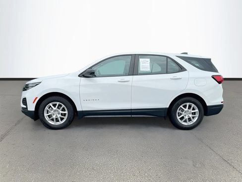 Used 2024 Chevrolet Equinox LS FWD image 4