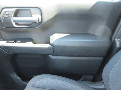 Certified 2026 Chevrolet Silverado 1500 Custom w/ Turbomax Blackout Package AWD/4WD image 32