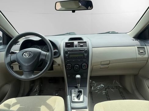 Used 2012 Toyota Corolla L FWD image 11
