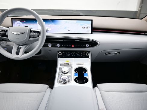 New 2026 Genesis GV70 2.5T Advanced image 9