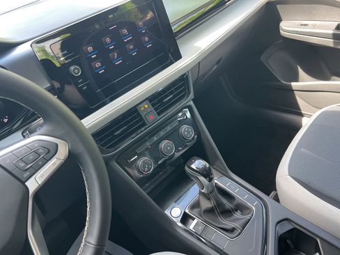 Certified 2025 Volkswagen Taos S FWD image 20