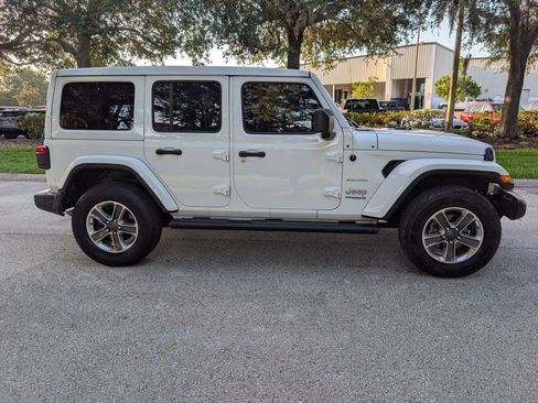 Used 2021 Jeep Wrangler Unlimited Sahara AWD/4WD image 10