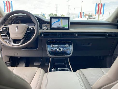 Used 2022 Lincoln Corsair Standard w/ Equipment Group 101A image 30