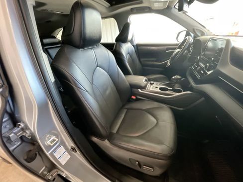 Certified 2021 Toyota Highlander Limited image 26