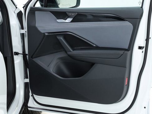 New 2026 Volkswagen Tiguan SE R-Line image 71