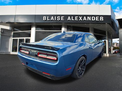 Used 2022 Dodge Challenger R/T Scat Pack w/ Dynamics Package RWD image 3