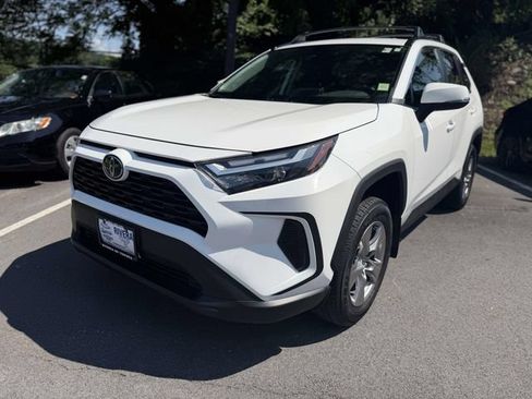 Used 2023 Toyota RAV4 XLE AWD/4WD image 1