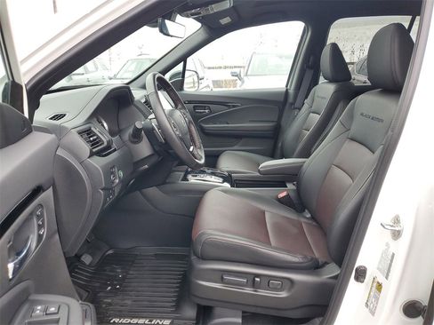 Used 2023 Honda Ridgeline Black Edition image 9