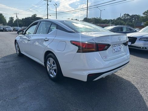 Used 2022 Nissan Altima 2.5 S image 8