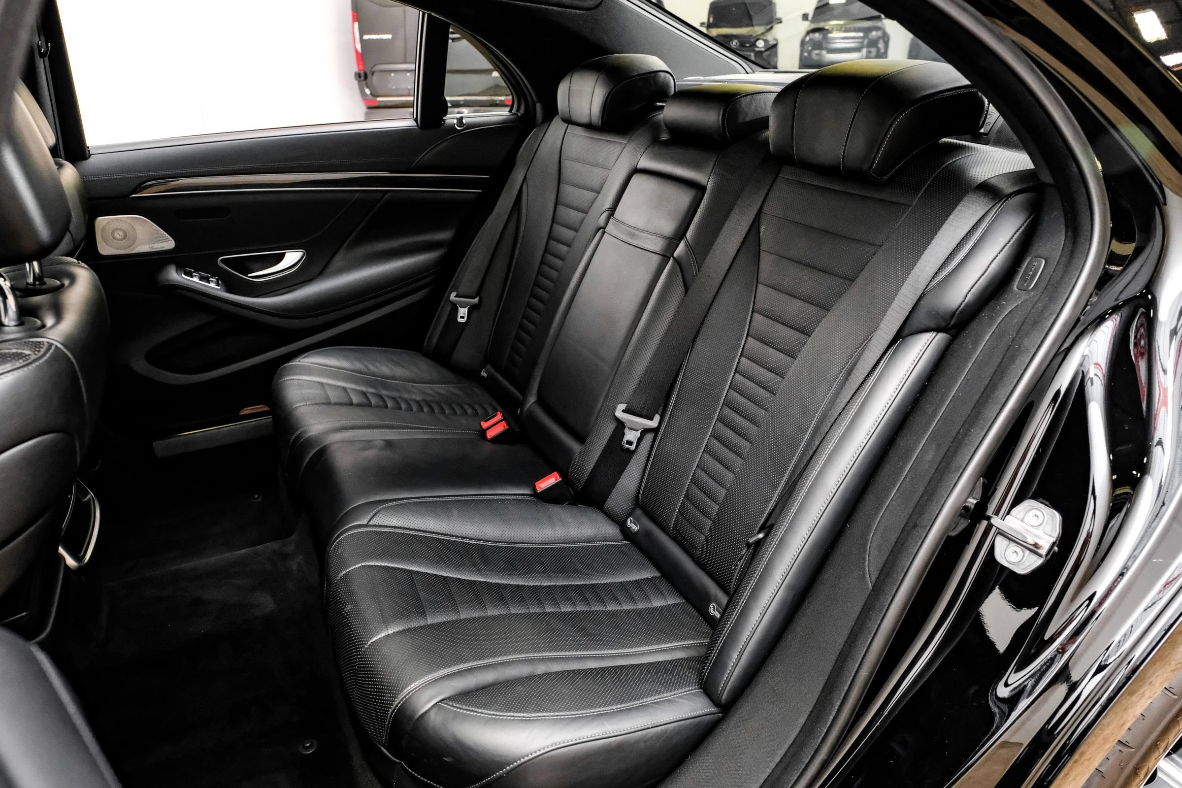 Used 2020 Mercedes-Benz S 560 Sedan image 36