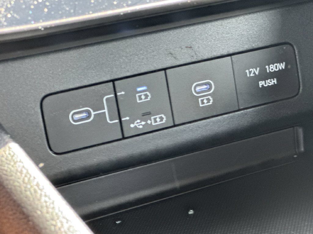 Used 2025 Hyundai Sonata SEL FWD image 34