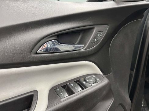 Used 2020 Chevrolet Equinox LT image 11