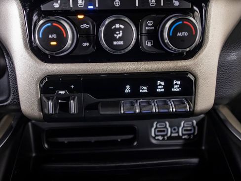 Used 2020 RAM 1500 Laramie AWD/4WD image 31