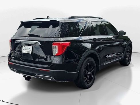 Used 2022 Ford Explorer XLT w/ Equipment Group 202A RWD image 3