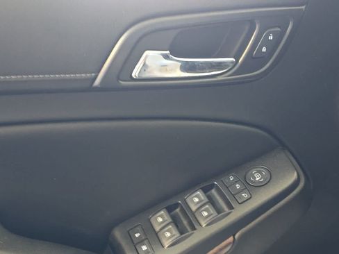 Used 2018 GMC Yukon SLT AWD/4WD image 15