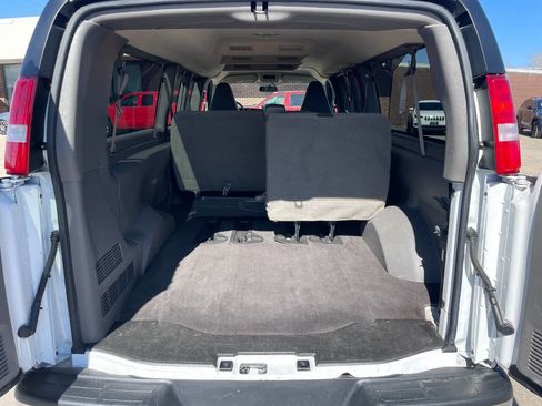 Used 2023 GMC Savana 3500 LS w/ Chrome Appearance Package image 5