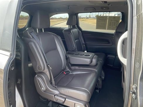 Used 2018 Honda Odyssey Elite image 13