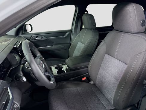 New 2026 GMC Acadia Elevation image 21