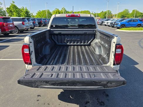 New 2026 GMC Canyon AT4 AWD/4WD image 22