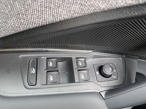 New 2026 Volkswagen Tiguan S FWD image 16