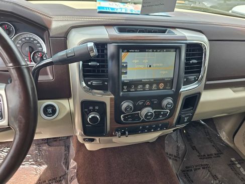 Used 2015 RAM 2500 Laramie AWD/4WD image 17