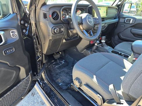 Certified 2026 Jeep Wrangler Unlimited Rubicon image 16
