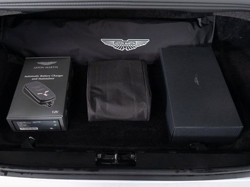 Used 2025 Aston Martin Vanquish RWD image 39