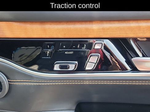 Used 2024 Jeep Grand Wagoneer Series III w/ Rear Seat Video Group 1 AWD/4WD image 25
