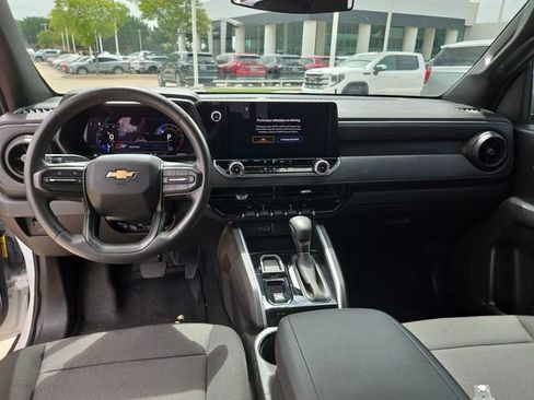 Used 2024 Chevrolet Colorado W/T RWD image 19