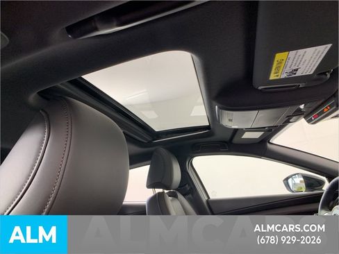 Certified 2025 MAZDA MAZDA3 Hatchback w/Premium Plus Pkg image 39