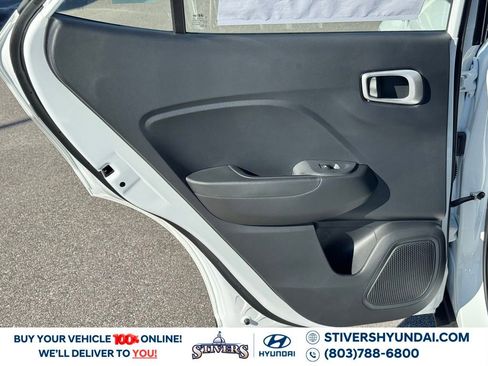 New 2026 Hyundai Venue SE image 18