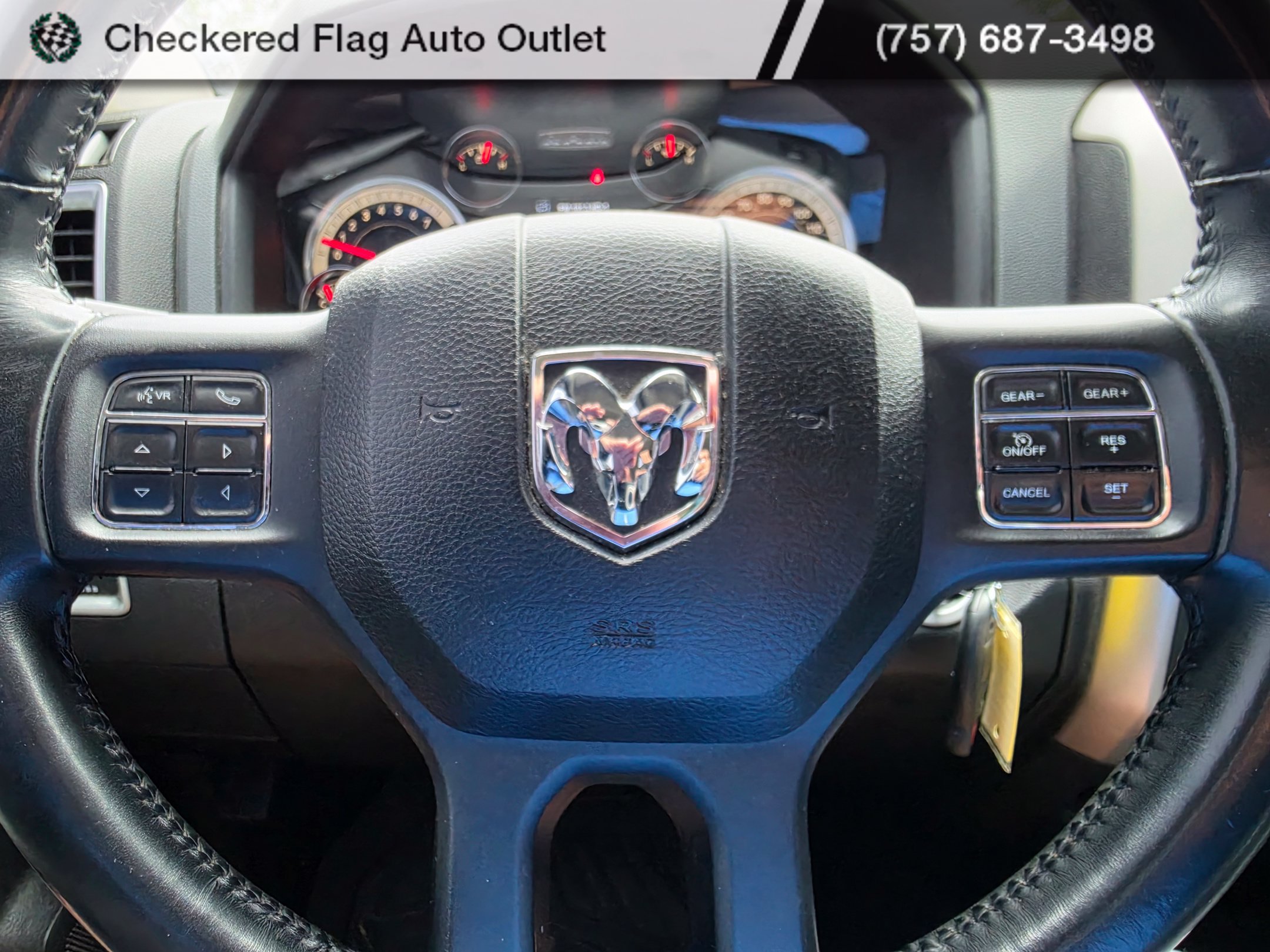 Used 2019 RAM 1500 Classic SLT w/ Luxury Group AWD/4WD image 14